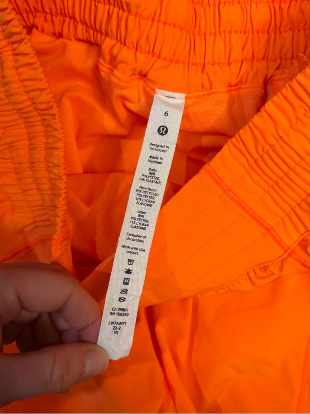 Lululemon Hotty Hot Short *High-Rise Long 4" Highlight Orange - Size 6 - Picture 4 of 8
